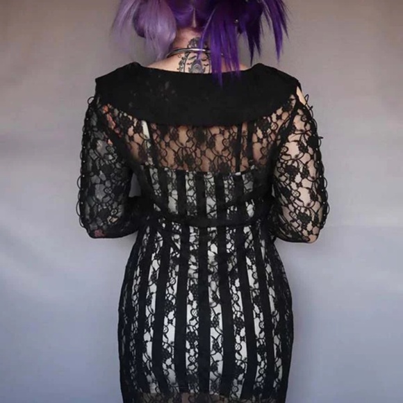 Forest Ink Solstice Duster, Witchy Lace Shawl - Picture 9 of 11